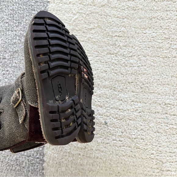 Girls UGG size 7 boots brown buckle side leather - Picture 3 of 7